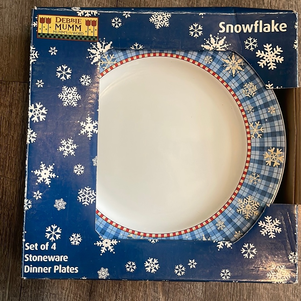 Vintage Debbie Mumm Sakura 4 pack stoneware Dinner Plates- In original package